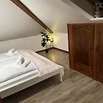 Einfachheimisch - Dachstuebchen - Dart - Netflix - Bar
