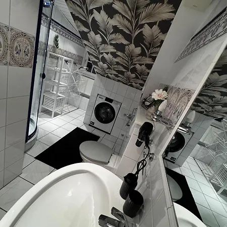 Einfachheimisch - Dachstuebchen - Dart - Netflix - Bar * הנובר